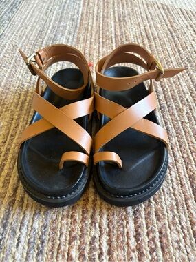 Liberté Brontë Sandal, Sz9